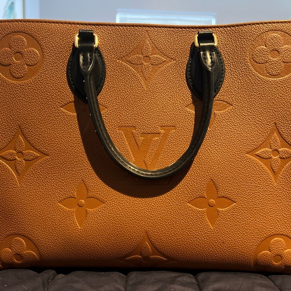 RARE!! Louis Vuitton OnTheGo Wild at Heart Tote Bag - Picture 2 of 8